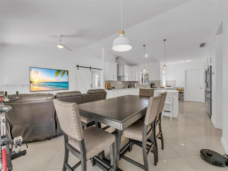 Property photo # 9