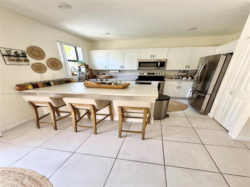 Property photo # 6