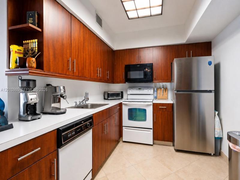 Property photo # 8