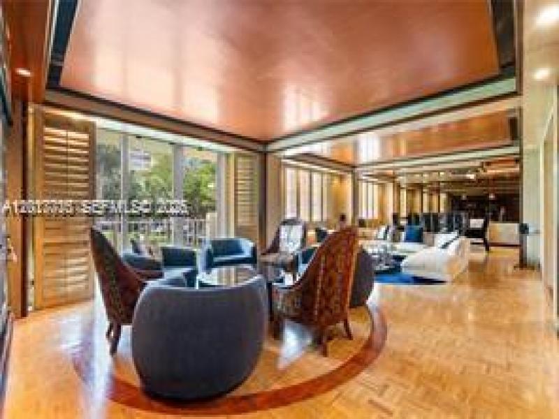 Jockey Club Apt #227