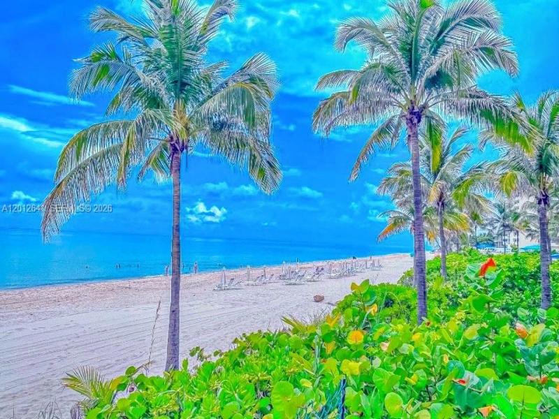 Condo for sale at Parker Plaza Estates 309