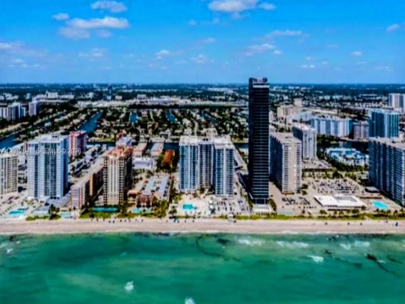 Condo for sale at Parker Plaza Estates 309