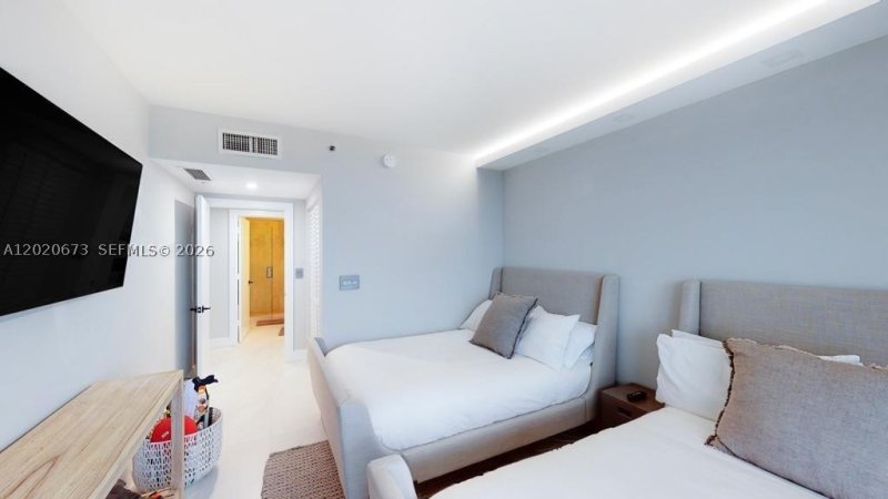 Apartment for rent at 7000 Williams Island 1808
