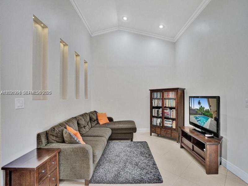 Property photo # 9