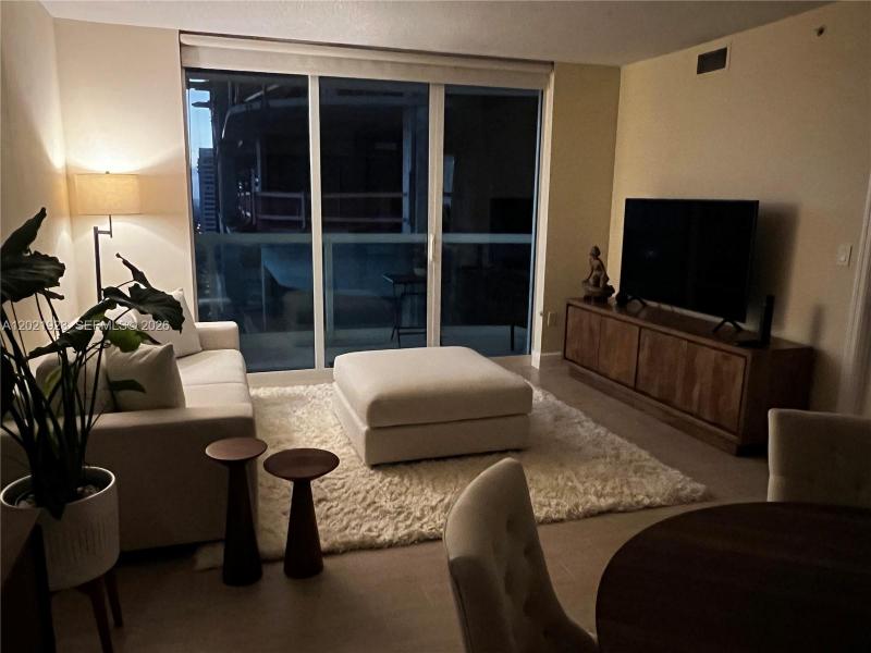 Condo for sale at Watergarden 2206