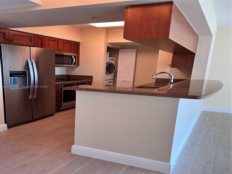 Condo for sale at Watergarden 2206