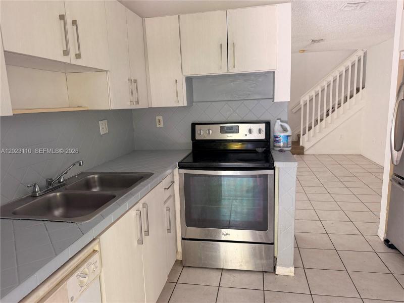 Property photo # 6