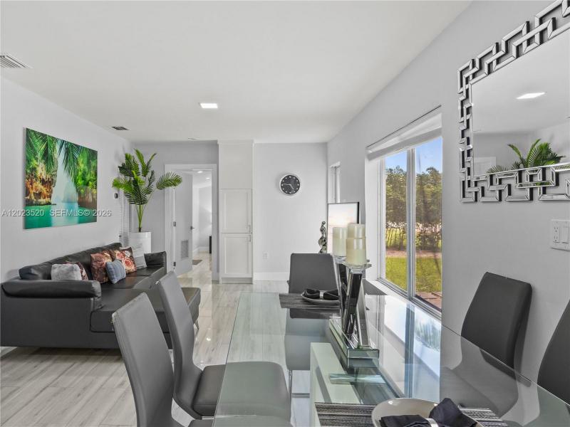 Property photo # 9