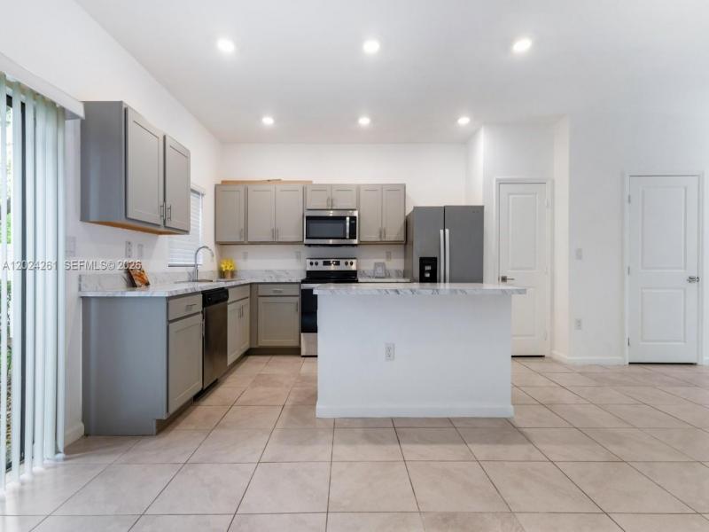 Property photo # 8