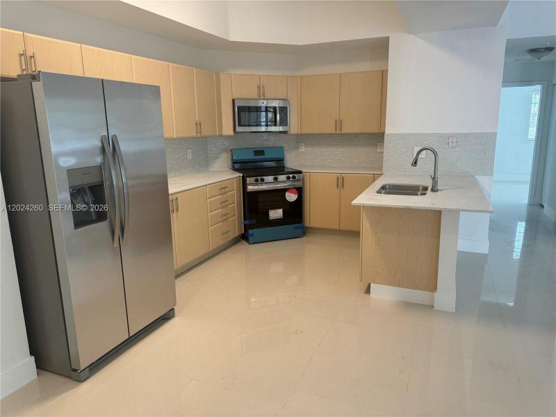 Property photo # 0