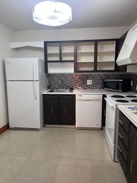 Alquiler de apartamento en Admirals Port Condos