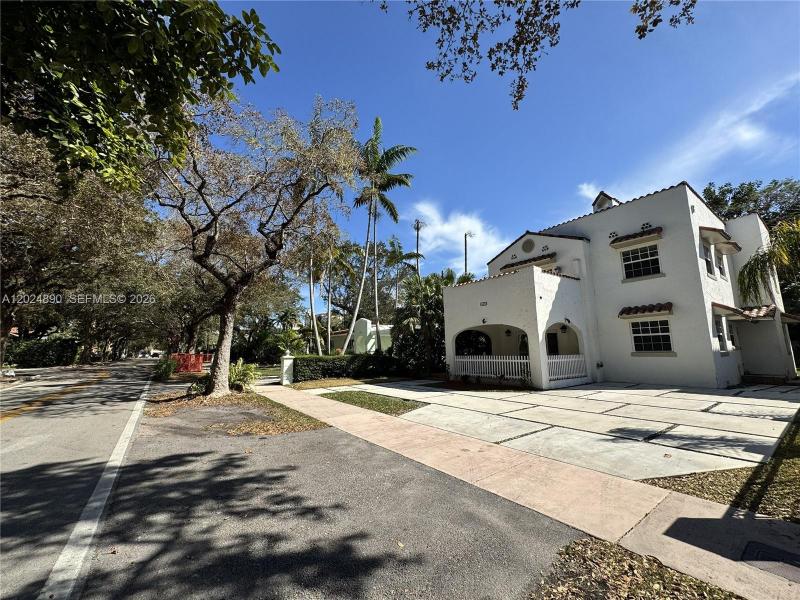 Property photo # 0