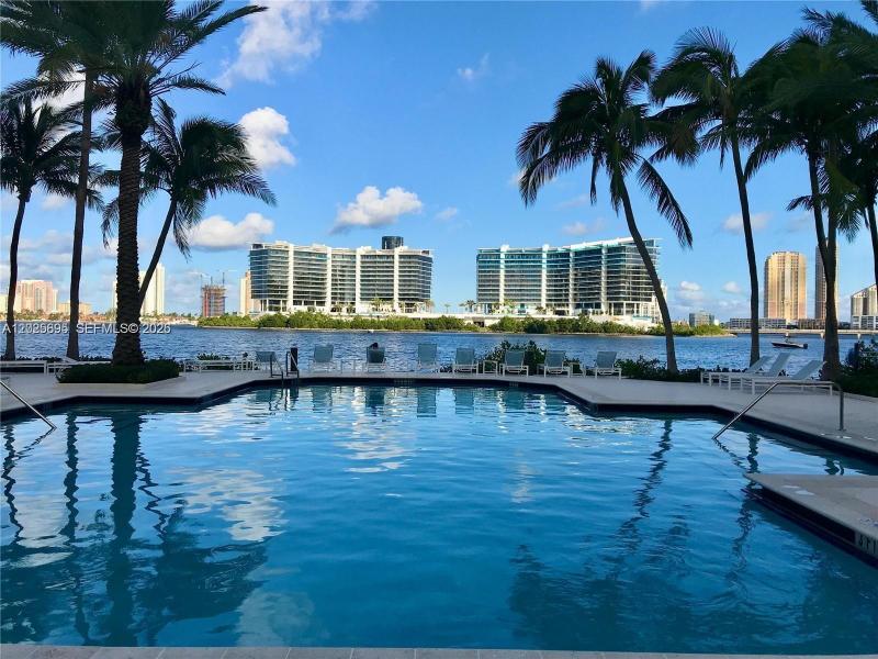 Comprar apartamento en Village by the Bay 11103