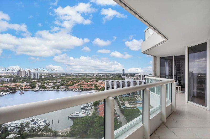 Alquiler de apartamento en North Tower at The Point 2403