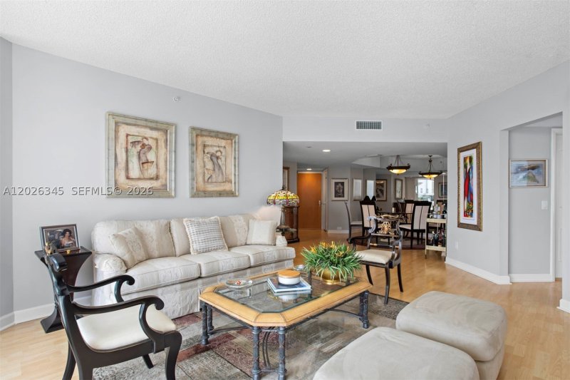 Alquiler de apartamento en North Tower at The Point 2403