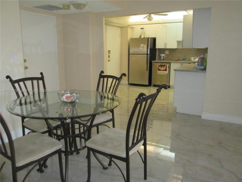Alquiler de apartamento en Winston Towers 411