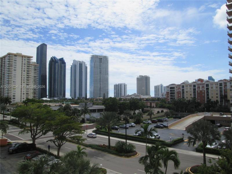 Alquiler de apartamento en Winston Towers 411