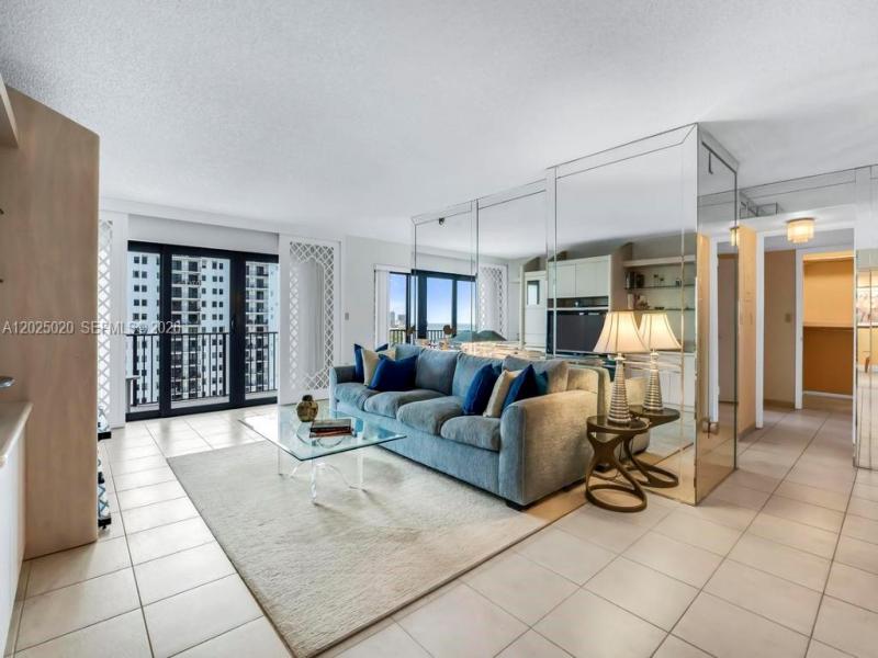 Condo for sale at The Summit 2003N