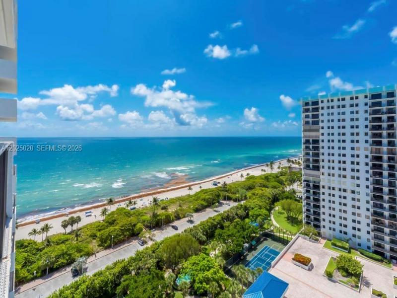 Condo for sale at The Summit 2003N