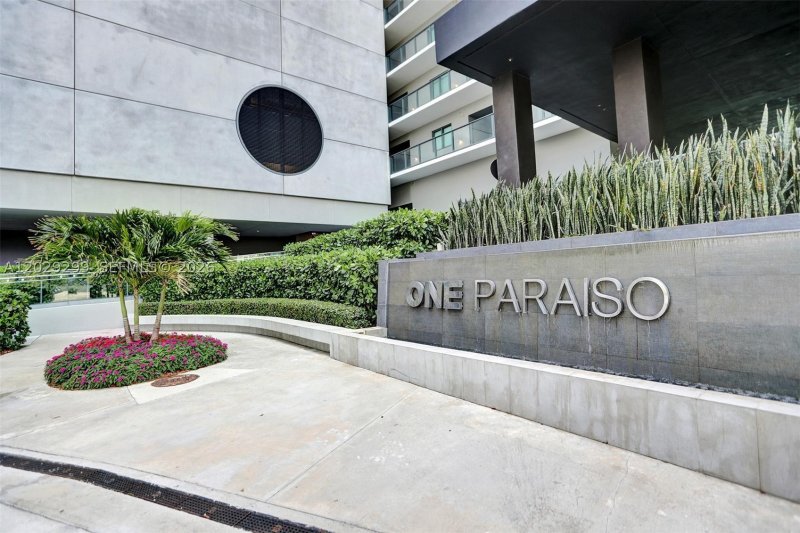 Condo for sale at One Paraiso 304