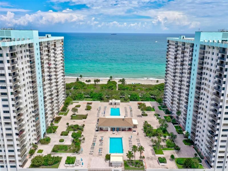 The Summit Apt #1105N