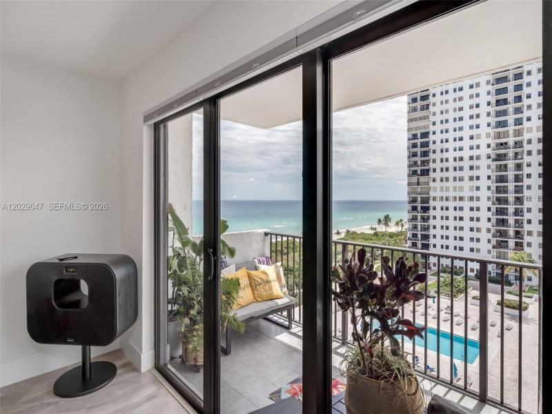 Condo for sale at The Summit 1105N