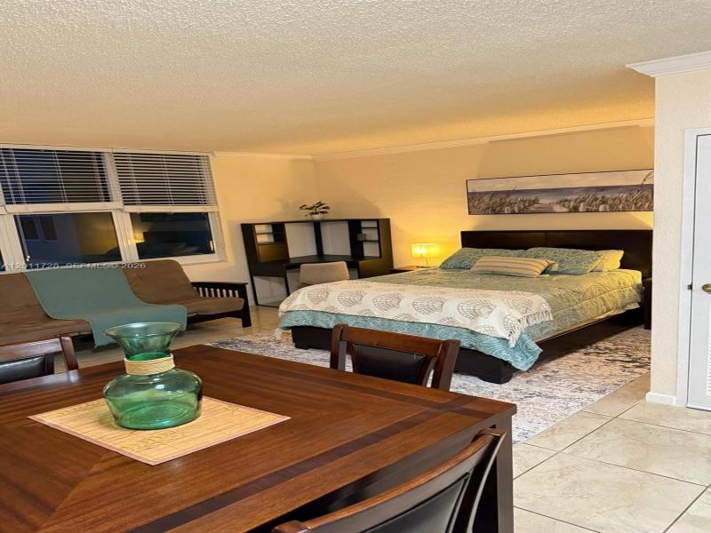 Condo for sale at The Wave Condo 1032