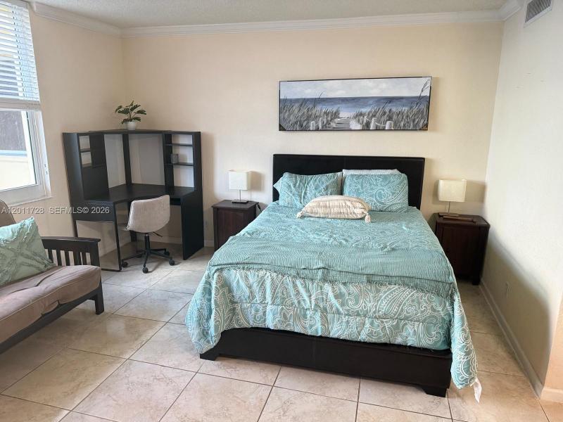 Condo for sale at The Wave Condo 1032
