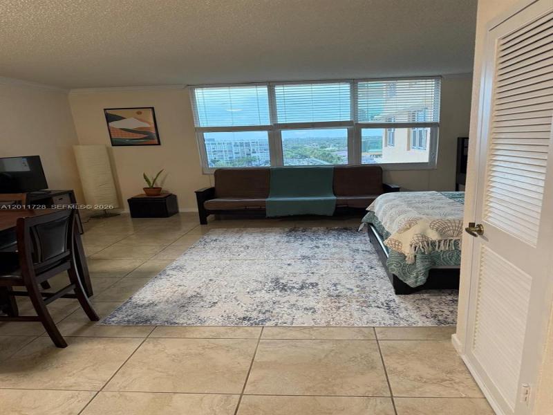 Condo for sale at The Wave Condo 1032