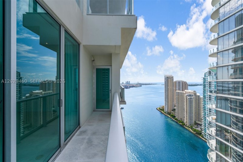 Apartment for rent at Met 1 T-3702