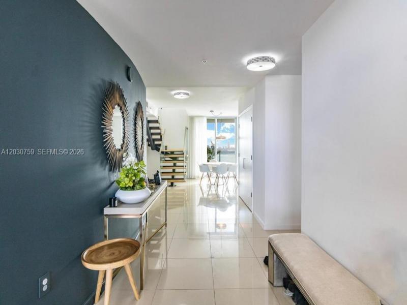 Comprar apartamento en Eloquence on the Bay 1604 + DEN