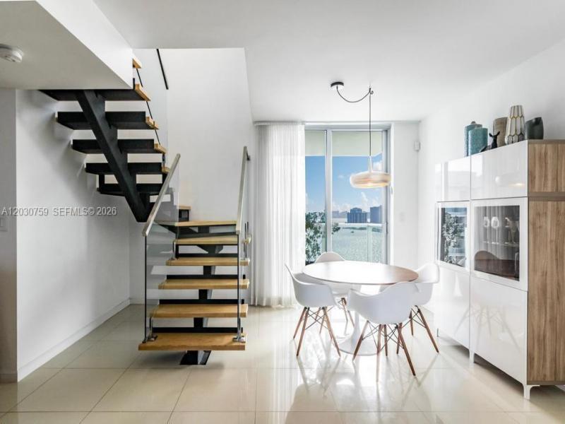 Comprar apartamento en Eloquence on the Bay 1604 + DEN
