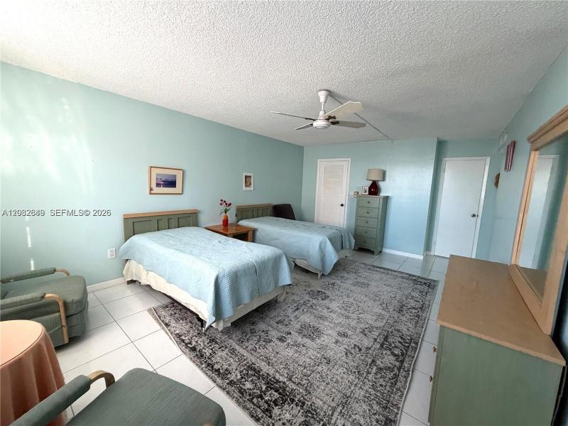 Condo for sale at Plaza Towers North 1202