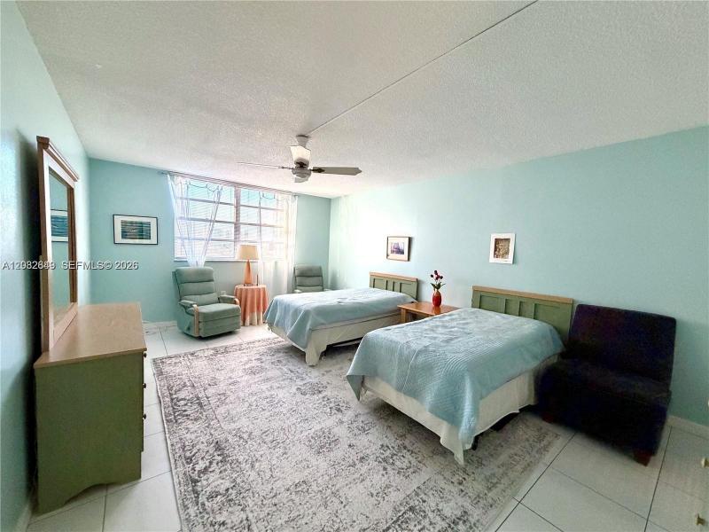 Condo for sale at Plaza Towers North 1202