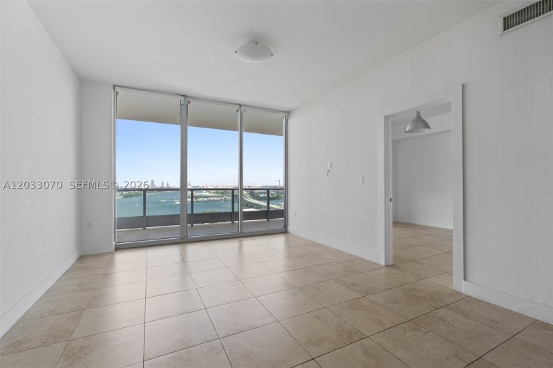 Apartment for rent at 900 Biscayne 2304