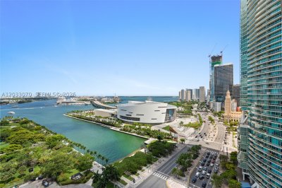 900 Biscayne Apt #2304