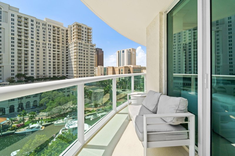 Condo for sale at Watergarden 1004