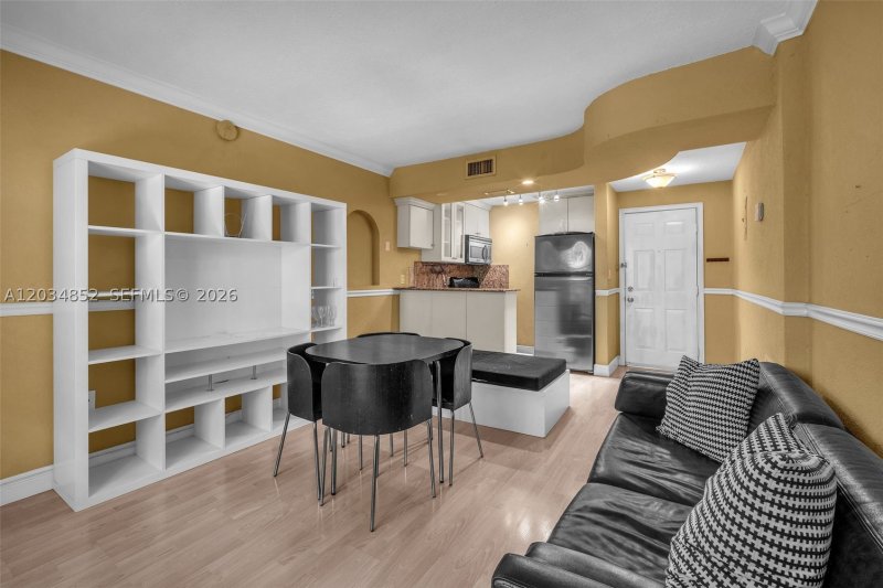 Property photo # 9