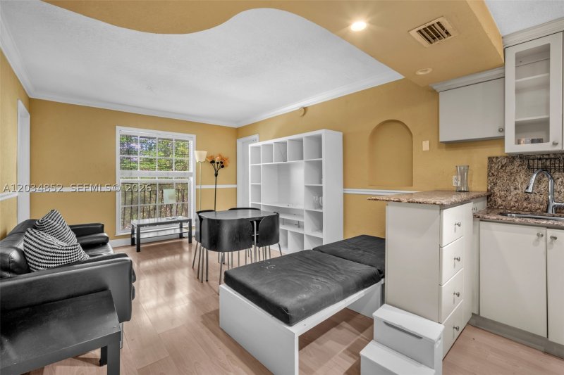 Property photo # 8