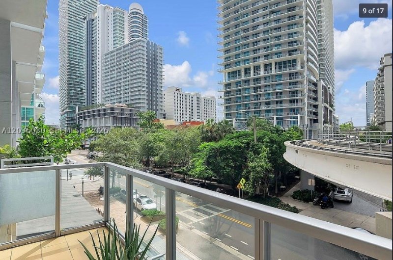 Apartment for rent at Avenue on Brickell 1050 Tower 208