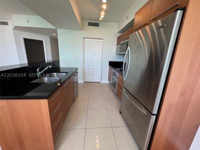 Vizcayne Everglades On The Bay Apt #702