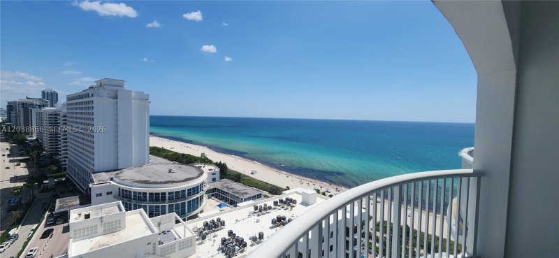 Apartment for rent at Carriage House Miami Beach 1513