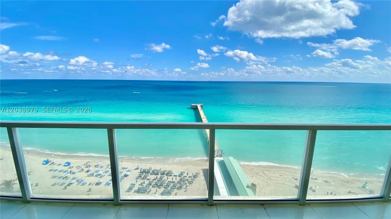 Apartment for rent at La Perla 1602