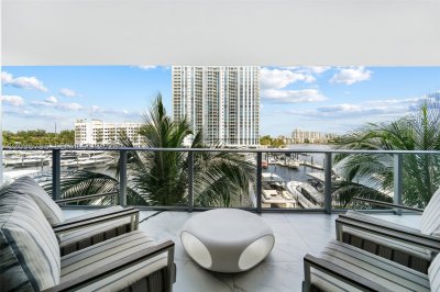 Marina Palms Yacht Club Apt #307