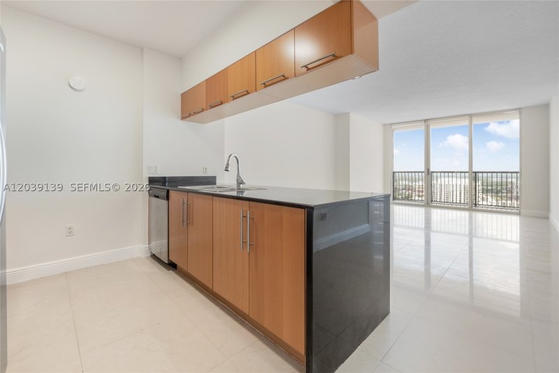 Condo for sale at Opera Tower 4811