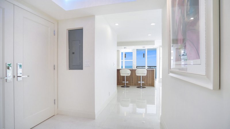 Condo for sale at Plaza South 14a