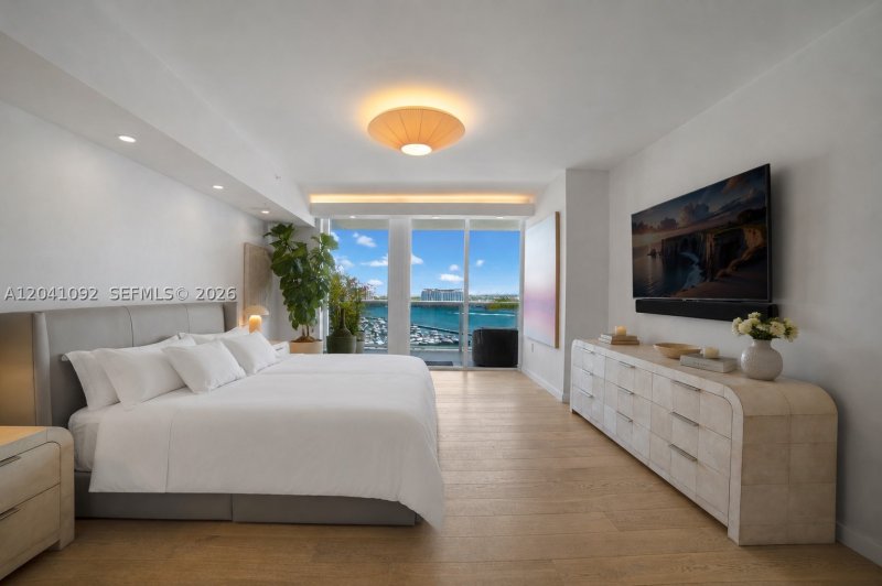 Apartment for rent at Murano Grande 1206