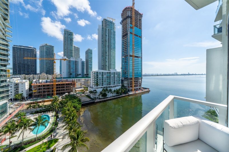 Comprar apartamento en The Crimson Miami 1001