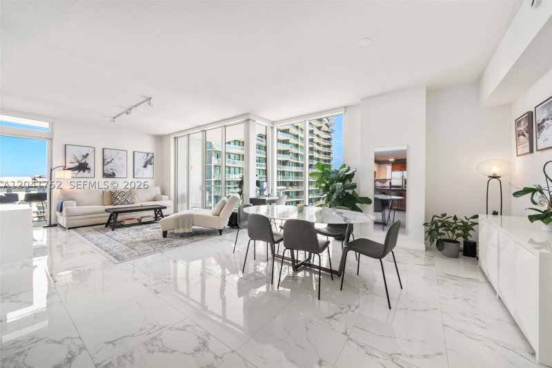 The Crimson Miami Apt #1001