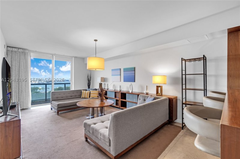 Apartment for rent at 50 Biscayne 904